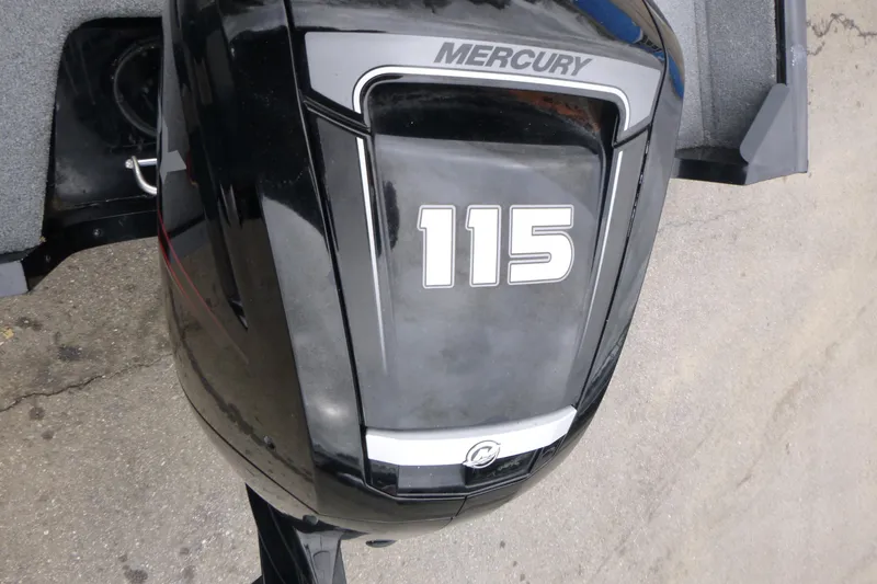 Slide: The Image of Mercury 115 outboard motor on 2019 Tracker Pro Guide V-175 Combo boat. - 18