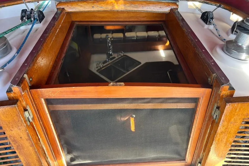 Slide: The Image of Interior of a 1988 Tayana Vancouver 42 sailboat with technical equipment. - 45