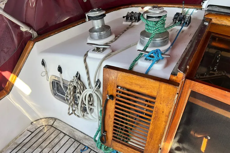 Slide: The Image of Interior view of 1988 Tayana Vancouver 42 yacht. - 46