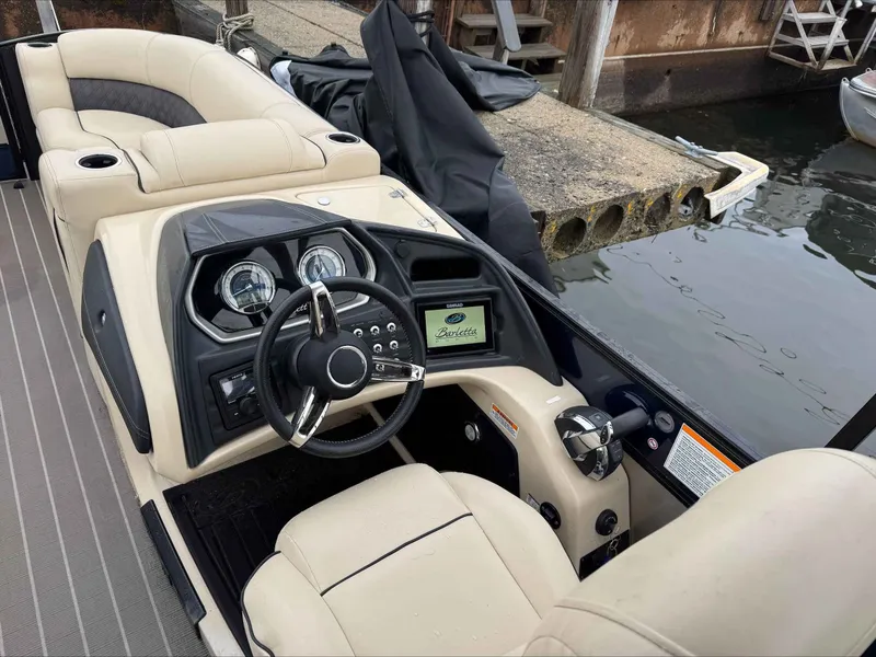 Slide: The Image of Barletta L25UE 2020 - 8