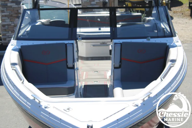 Slide: The Image of Cobalt R8 Surf 2024 - 11