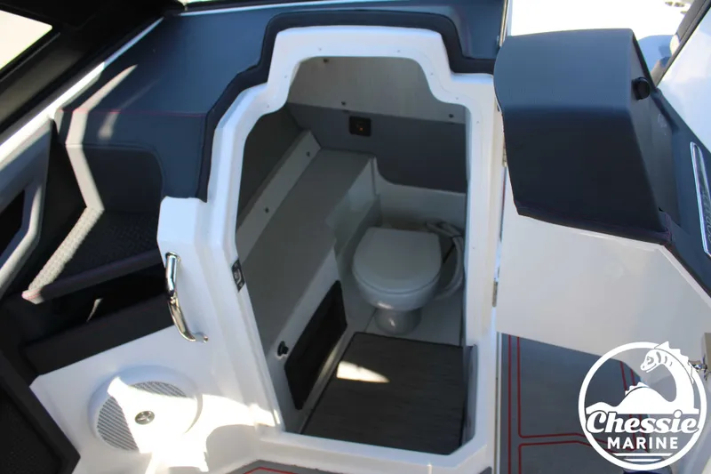 Slide: The Image of Cobalt R8 Surf 2024 - 22