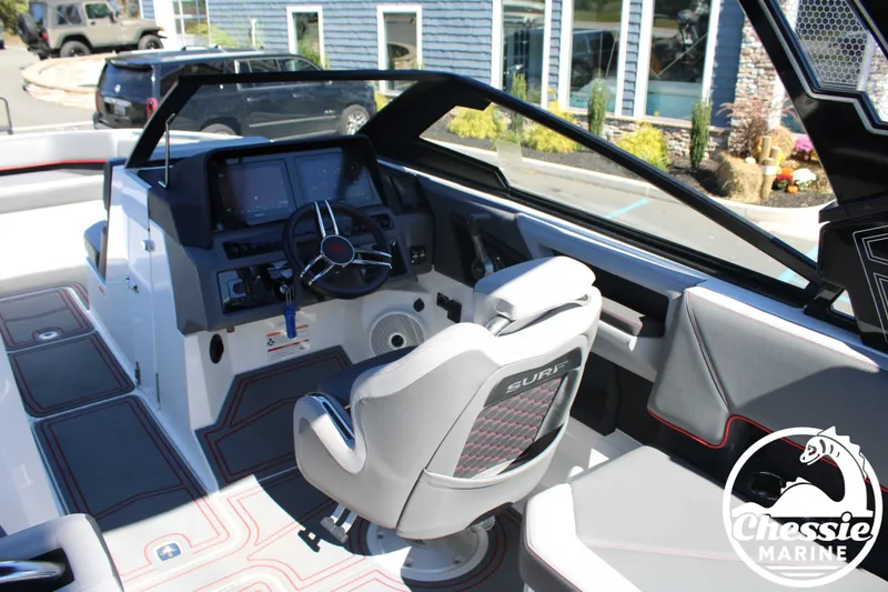 Slide: The Image of Cobalt R8 Surf 2024 - 25