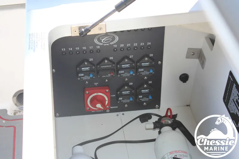 Slide: The Image of Cobalt R8 Surf 2024 - 30