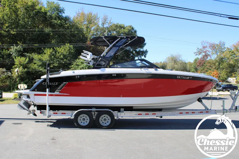 Slide: The Image of Cobalt R8 Surf 2024 - 6