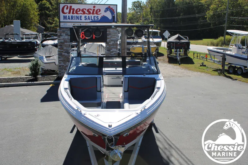 Slide: The Image of Cobalt R8 Surf 2024 - 9