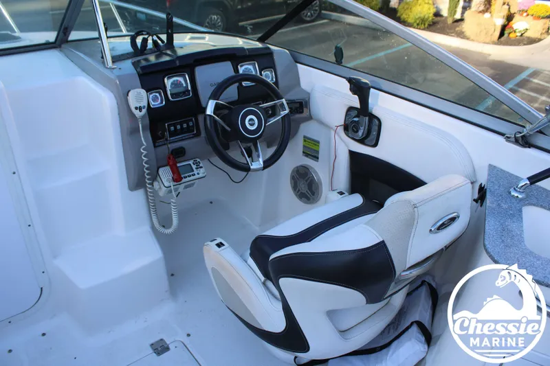 Slide: The Image of Chaparral 225 SSi 2014 - 12