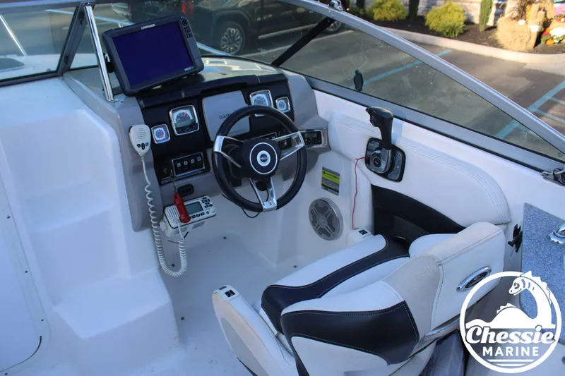 Slide: The Image of Chaparral 225 SSi 2014 - 13