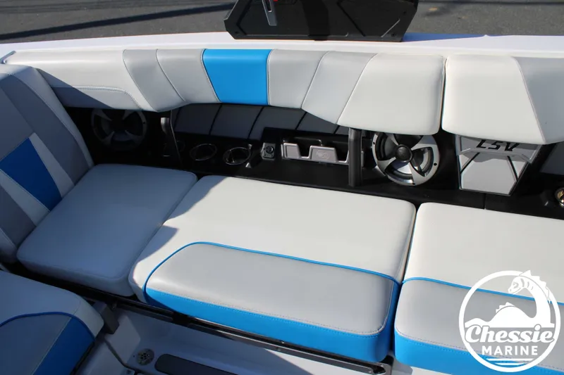 Slide: The Image of Malibu Wakesetter 23 LSV 2021 - 12