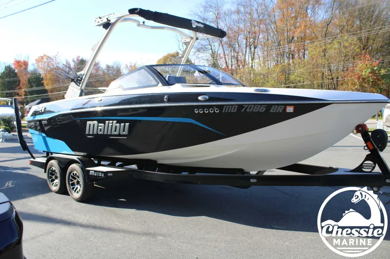 Slide: The Image of Malibu Wakesetter 23 LSV 2021 - 17