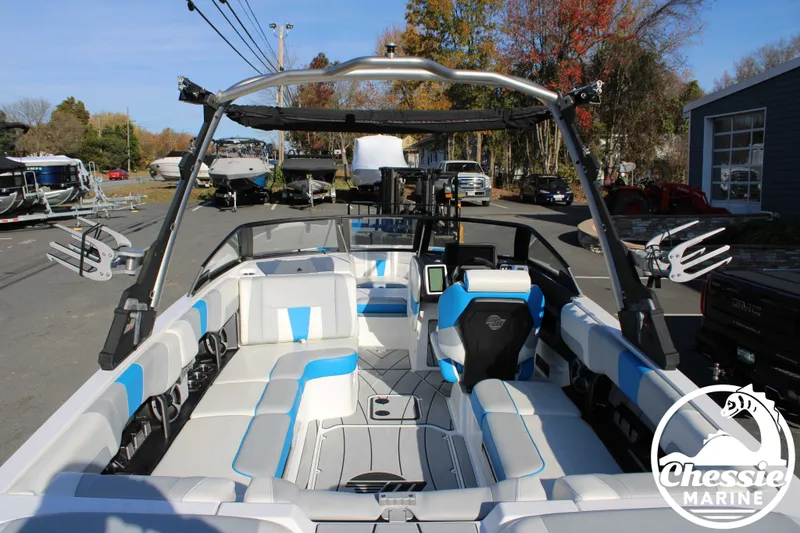 Slide: The Image of Malibu Wakesetter 23 LSV 2021 - 7