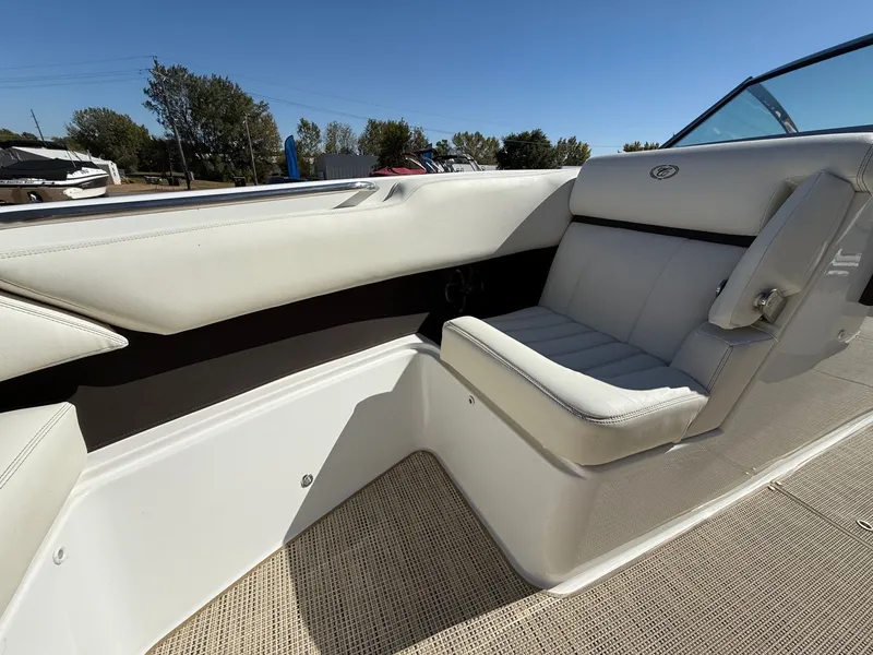 Slide: The Image of Cobalt R7 2015 - 12