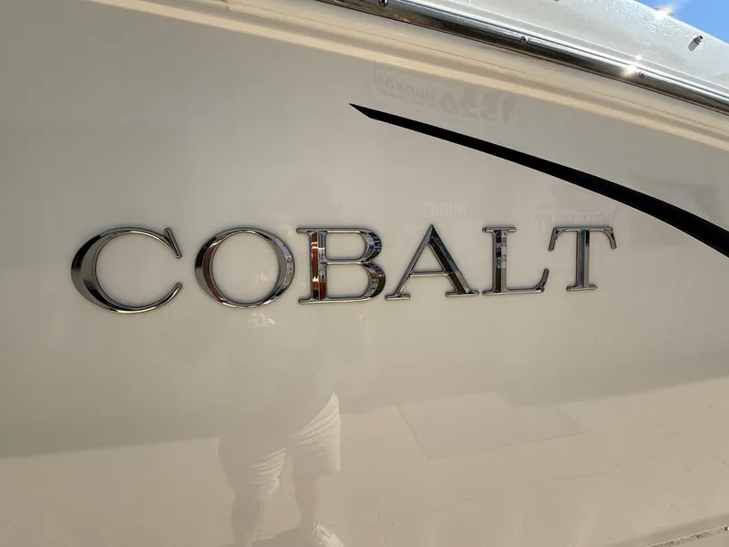 Slide: The Image of Cobalt R7 2015 - 4