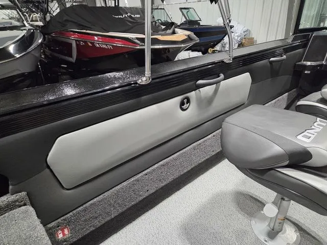 Slide: The Image of Lund 2075 Tyee Sport 2026 - 10