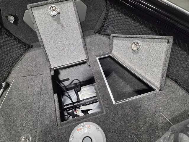 Slide: The Image of Lund 2075 Tyee Sport 2026 - 22