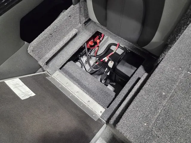 Slide: The Image of Lund 2075 Tyee Sport 2026 - 7