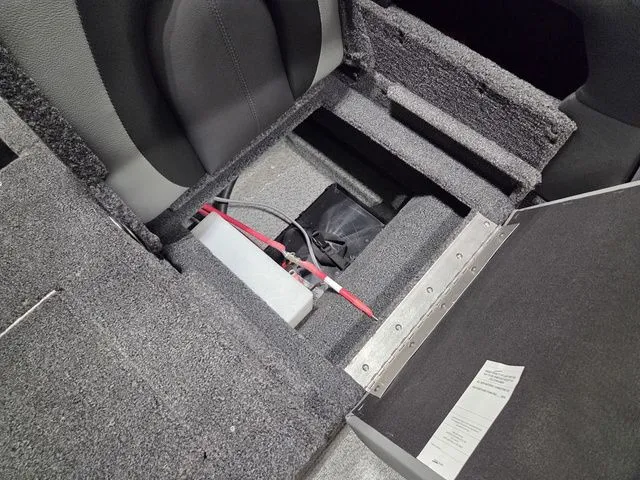 Slide: The Image of Lund 2075 Tyee Sport 2026 - 8