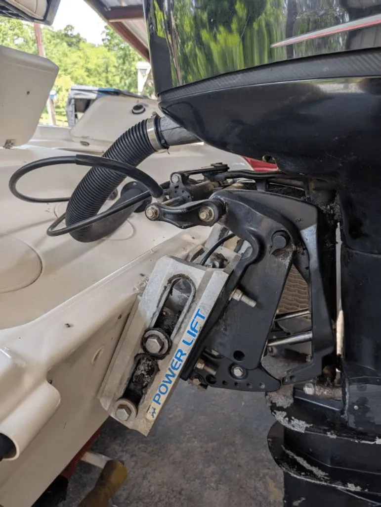 Slide: The Image of Triton 220 LTS 2008 - 8