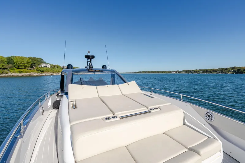 Slide: The Image of Azimut Verve 47 2023 - 34