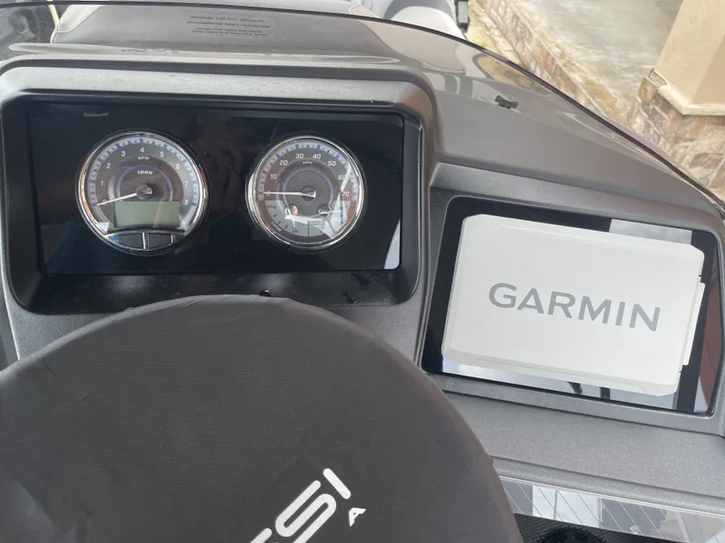 Slide: The Image of Avalon Catalina Quad Lounge Shift - 23' 2025 - 20