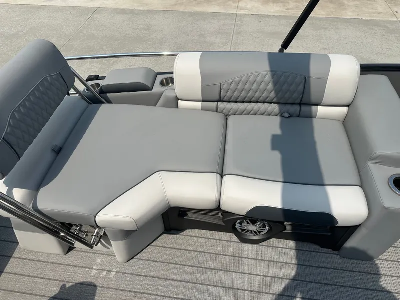 Slide: The Image of Avalon Catalina Quad Lounge Shift - 23' 2025 - 33