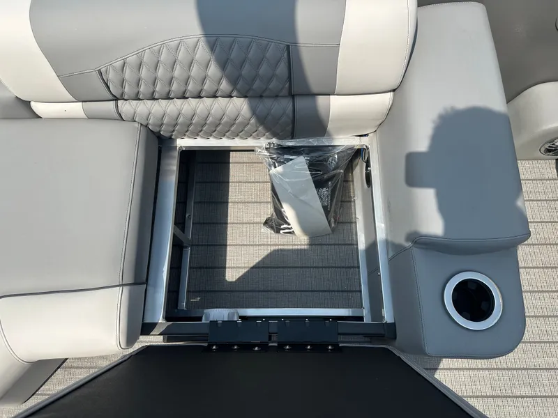 Slide: The Image of Avalon Catalina Quad Lounge Shift - 23' 2025 - 34