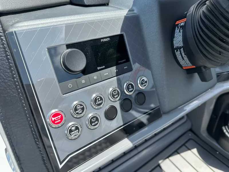 Slide: The Image of Avalon Catalina Versatile Rear Bench - 23' 2025 - 23