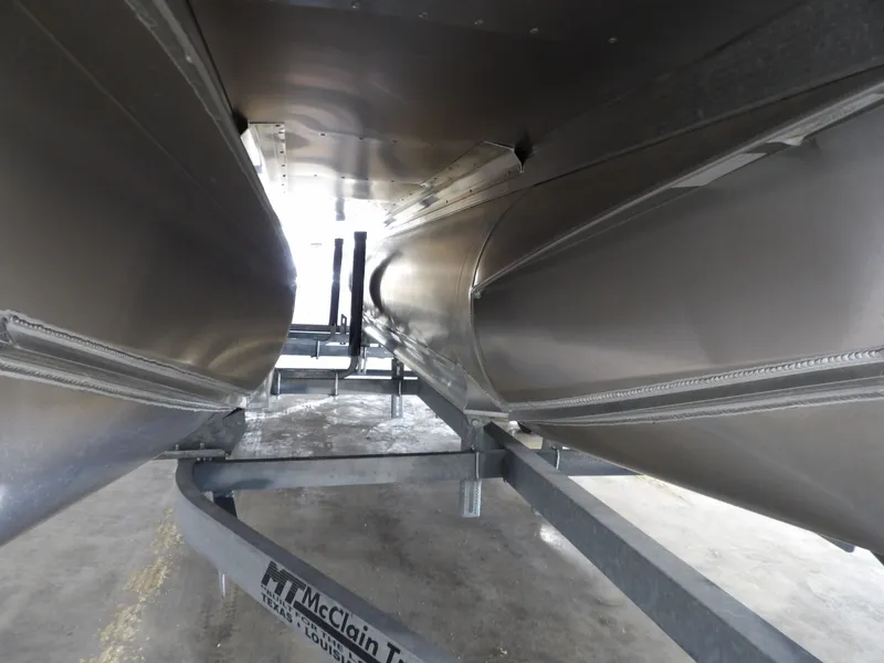 Slide: The Image of Avalon LSZ Quad Lounge - 23' 2025 - 28