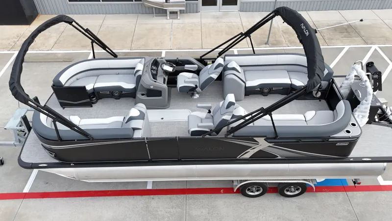 Slide: The Image of Avalon LSZ Quad Lounge - 25' 2025 - 10