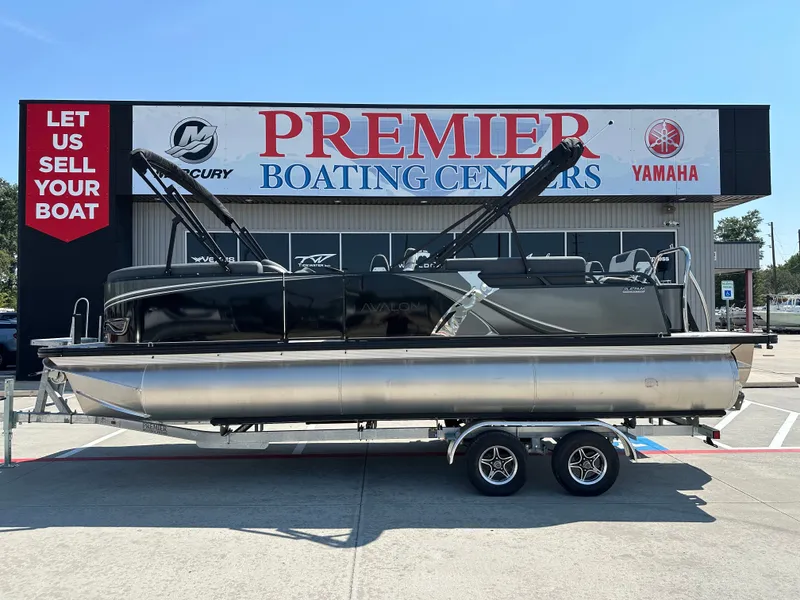 The Image of Avalon LSZ Quad Lounge Shift - 23' 2025 - 1