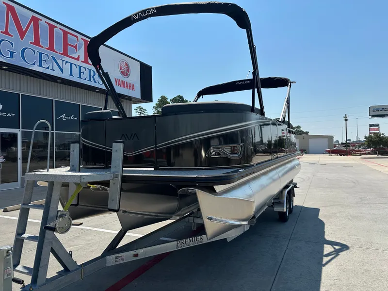 Slide: The Image of Avalon LSZ Quad Lounge Shift - 23' 2025 - 3