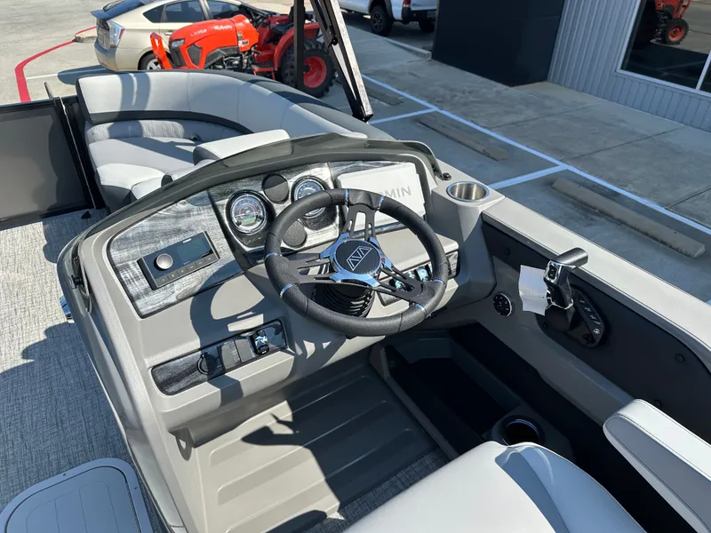 Slide: The Image of Avalon LSZ Quad Lounge Shift - 23' 2025 - 17