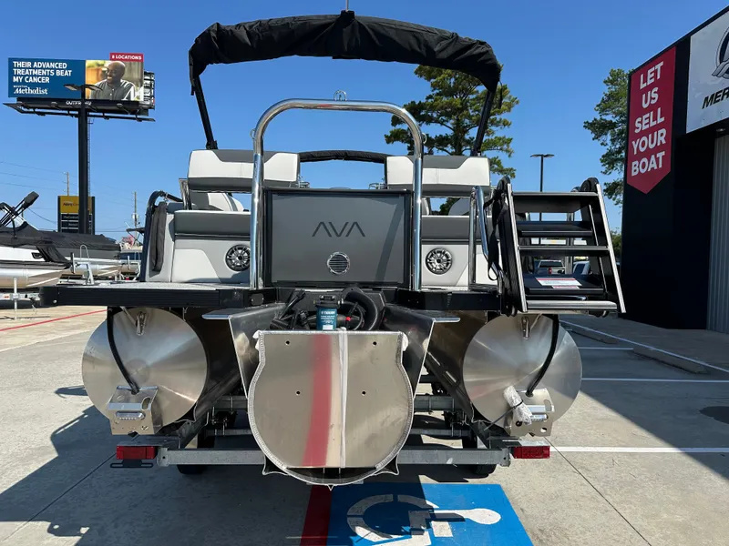 Slide: The Image of Avalon LSZ Quad Lounge Shift - 23' 2025 - 9