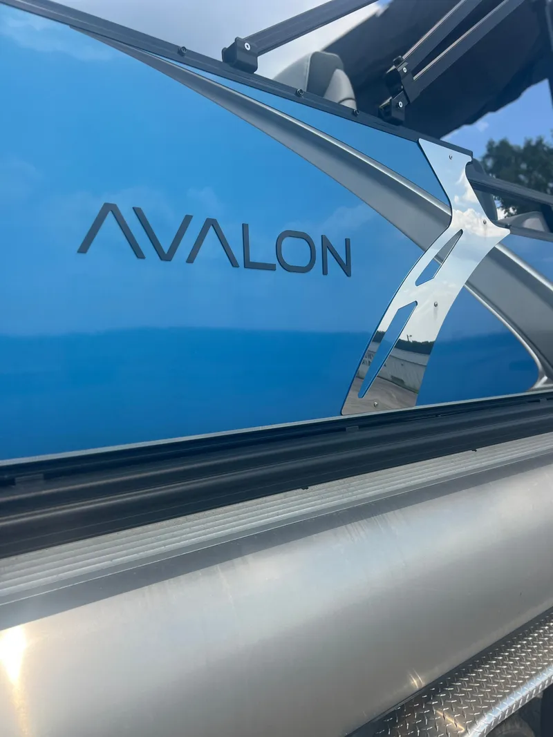 Slide: The Image of Avalon LSZ VRB23T DX 2025 - 6