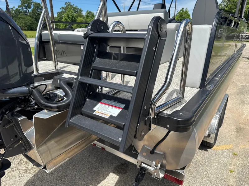 Slide: The Image of Avalon LSZ VRB25T 2025 - 11