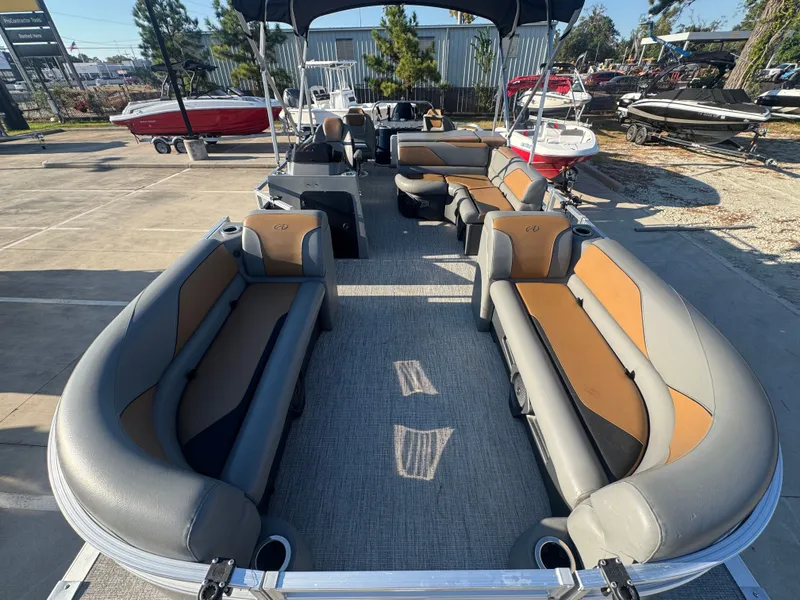 Slide: The Image of Avalon VNT 85 RF 23T 2023 - 11