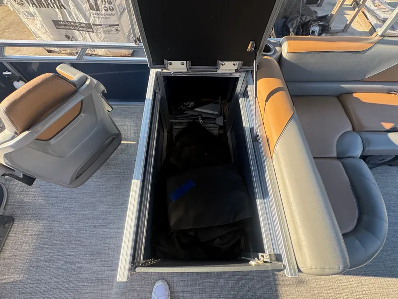 Slide: The Image of Avalon VNT 85 RF 23T 2023 - 17