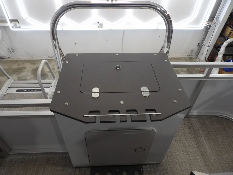 Slide: The Image of Avalon VNT FNC23T 2025 - 18