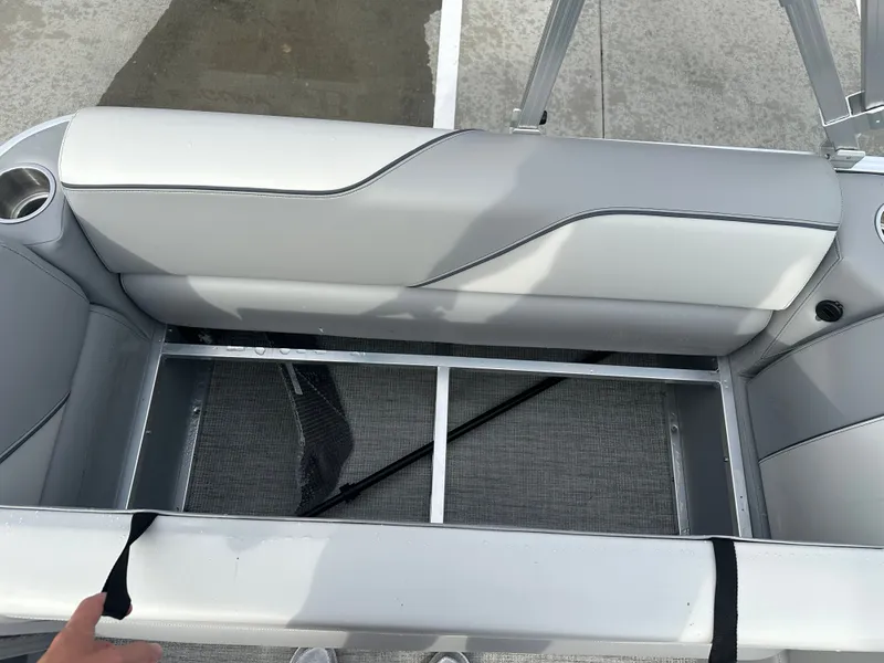 Slide: The Image of Avalon Venture Quad Lounge - 21' 2025 - 15