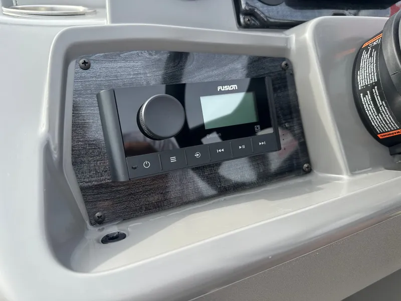 Slide: The Image of Avalon Venture Quad Lounge - 21' 2025 - 19