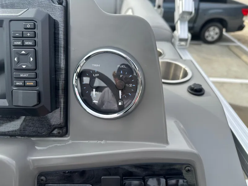 Slide: The Image of Avalon Venture Quad Lounge - 21' 2025 - 22