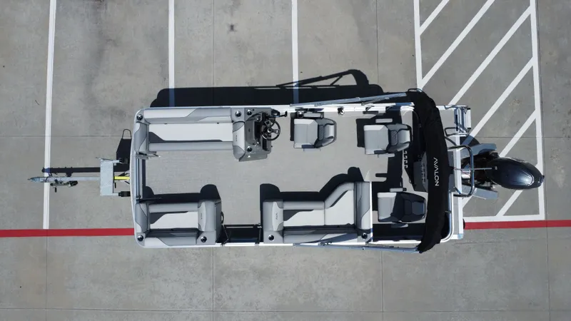 Slide: The Image of Avalon Venture Rear Fish - 21' 2026 - 19