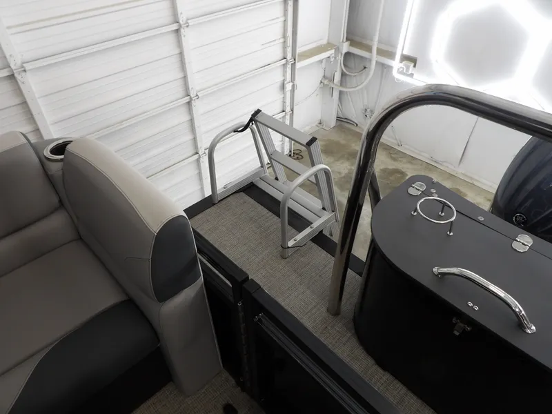 Slide: The Image of Avalon VNT85 QL23T 2025 - 18