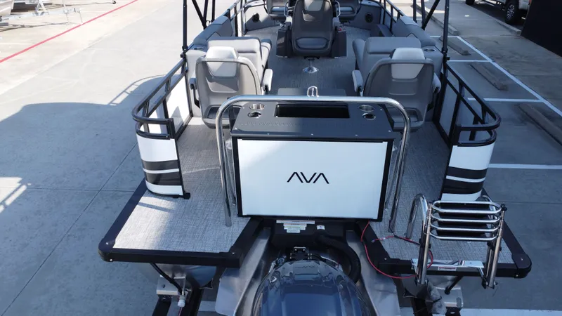 Slide: The Image of Avalon Venture 85 Center Console Fish - 23' 2025 - 24