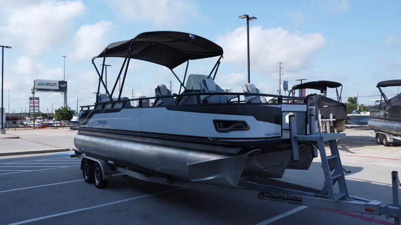 Slide: The Image of Avalon Venture 85 Center Console Fish - 23' 2025 - 7