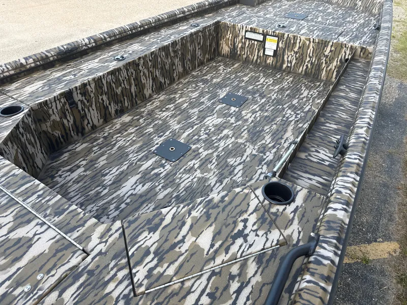 Slide: The Image of Avid 16 Commander 2026 - 15