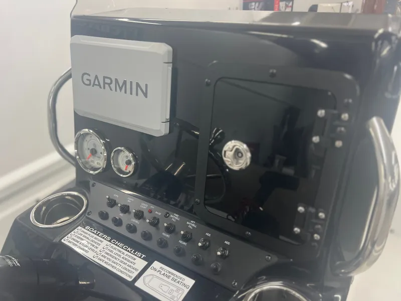 Slide: The Image of Avid 19FSX 2025 - 25