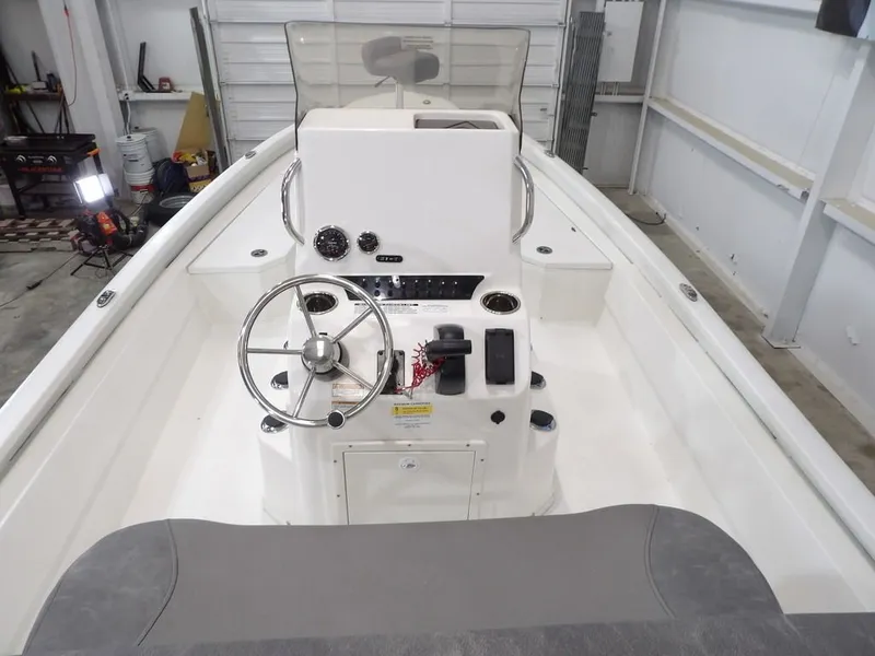 Slide: The Image of Avid 23 FS Magnum 2024 - 16