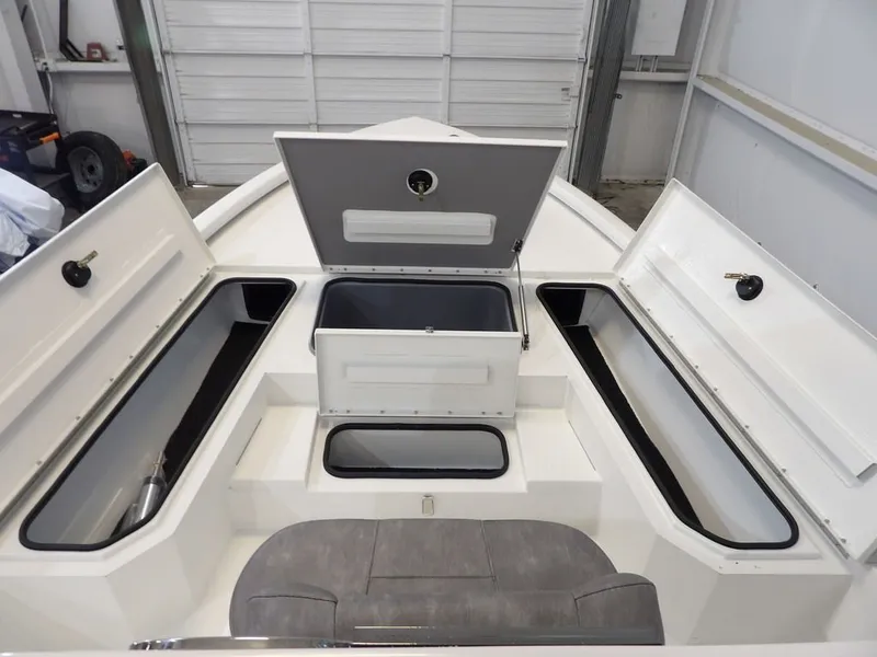 Slide: The Image of Avid 21 FSX 2024 - 10