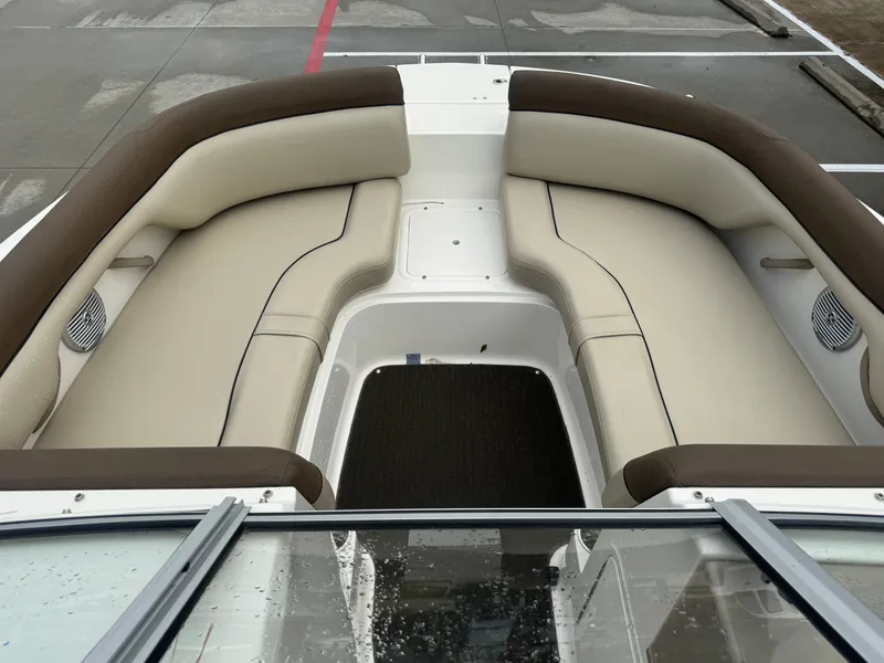 Slide: The Image of Bayliner 215 Deck Boat 2014 - 14